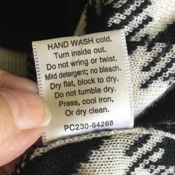 Pendleton 100% Merino Wool Black/White Cardigan SP - Picture 7 of 7